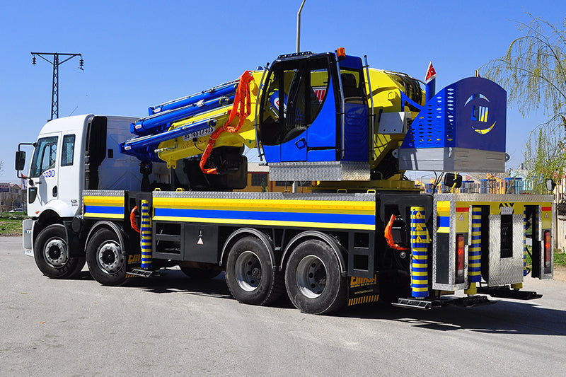 HS 165 (55 TONNE) Hydraulic Folding Boom Crane